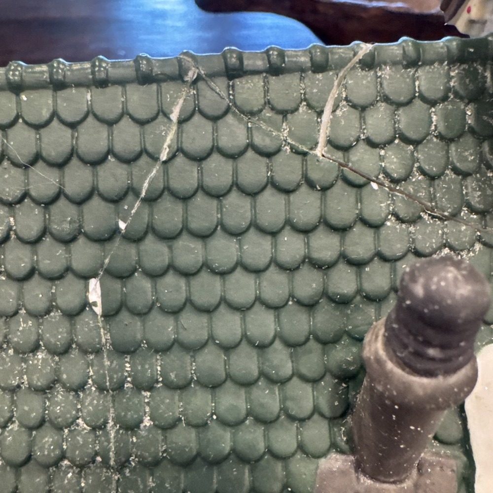 Dept 56 1993 Heritage Village North Pole Series North Pole Chapel 5626-0 DAMAGED - Picture 7 of 10